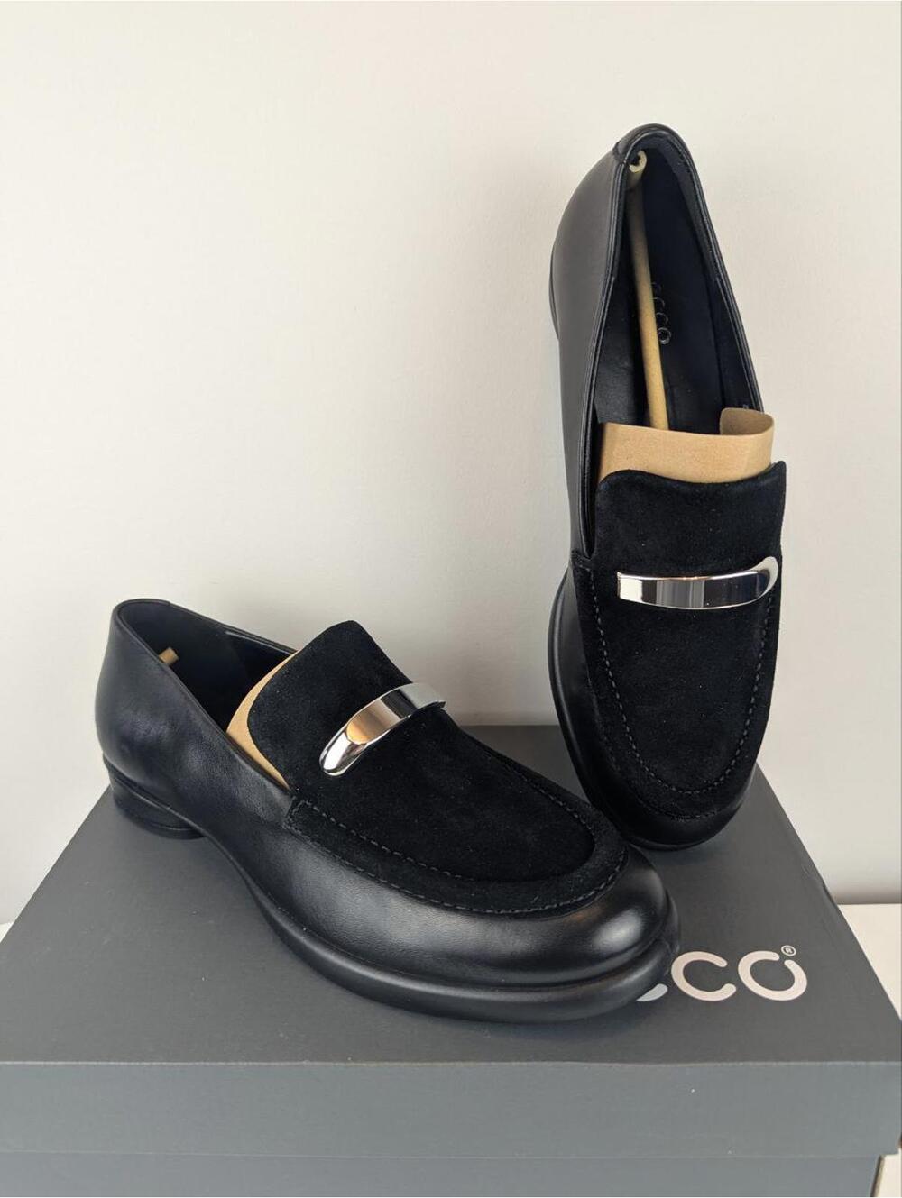 Ecco Sculpted LX Black Leather and Suede Dress Penny Loafers with Silver Accent